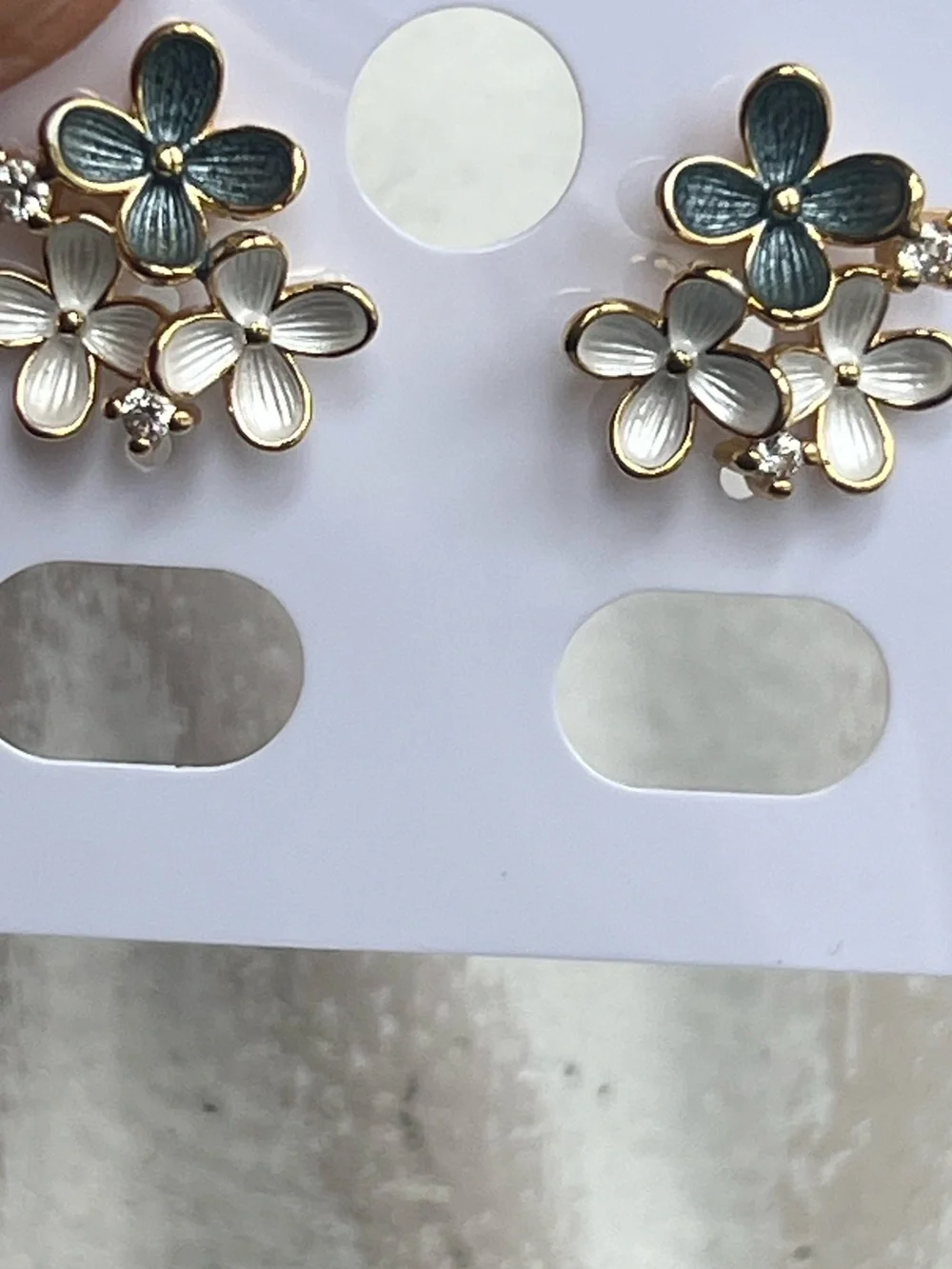 ⭐️-Gold Floral Cluster Stud Earrings with Blue & White with crystal-gold finish